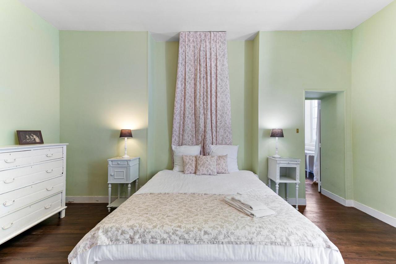 Apartment In A 17Th Century Manoir - Chateau Isle Marie Picauville Exterior foto
